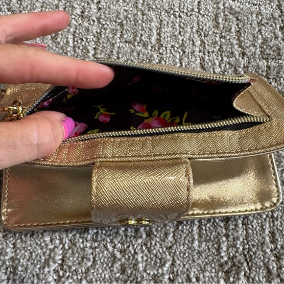 Betsey Johnson "Celly" Wallet Embossed logo gold - Picture 7 of 8